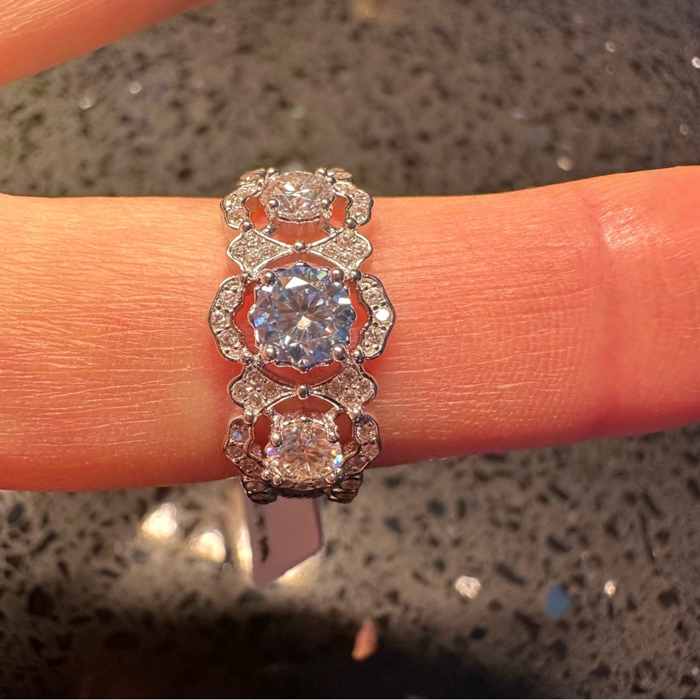 Elegant Silver Diamond Ring
